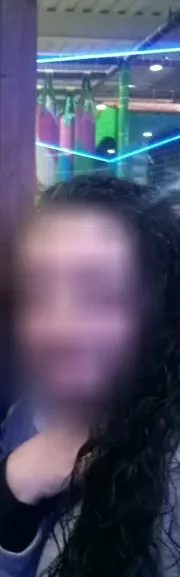 Ella, 32