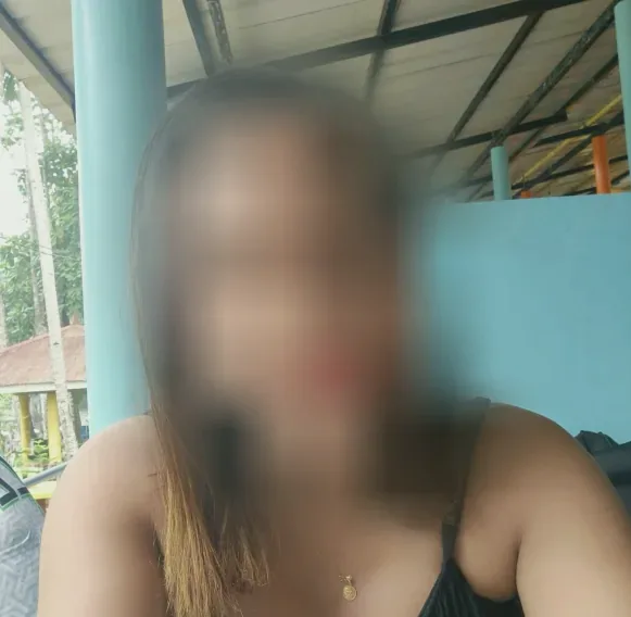 Ella, 34