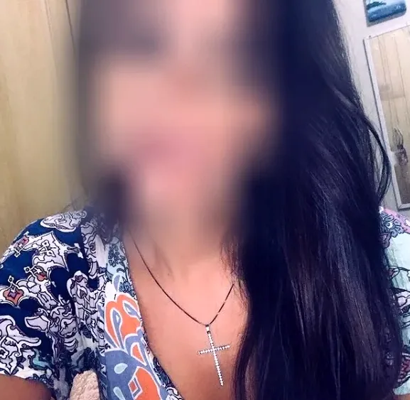 Henna, 38