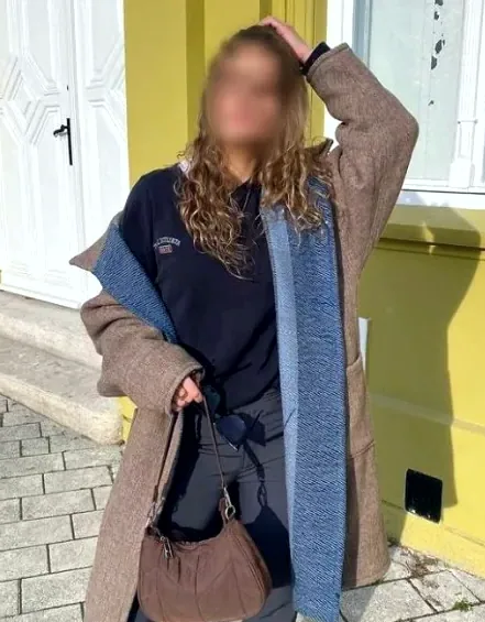 Veera, 22